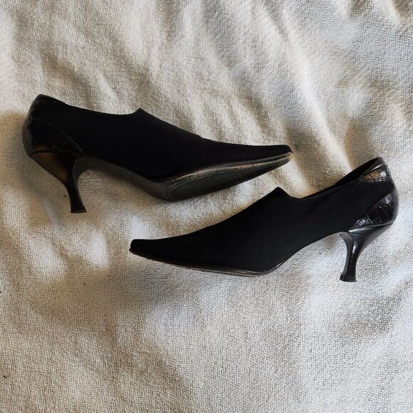 DONALD PLINER Loui Stretch Crepe Bootie Heels WOMEN'S Size 6.5 Pointed Toe Black - Picture 1 of 8
